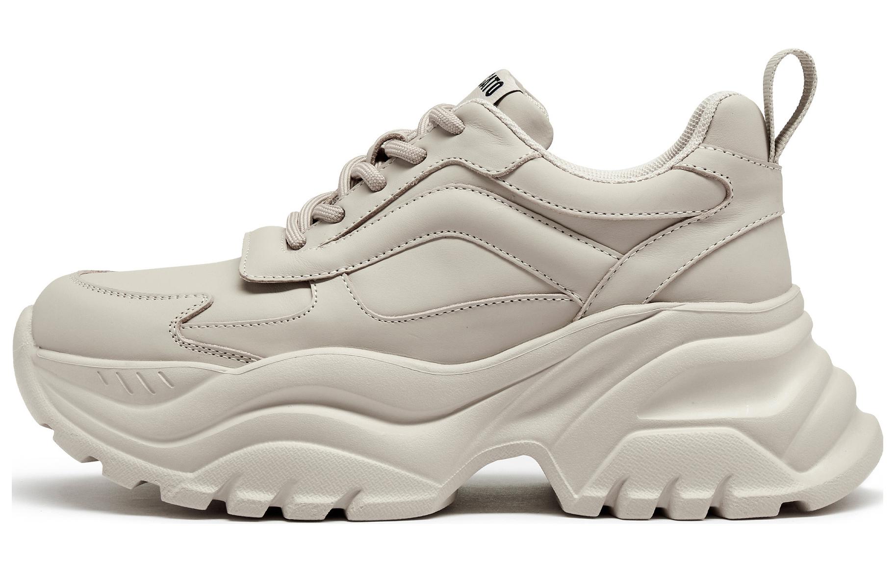 Details for (W) Sepatu Kulit Low-Top Staccato 'Casual Dad' S3015CM3