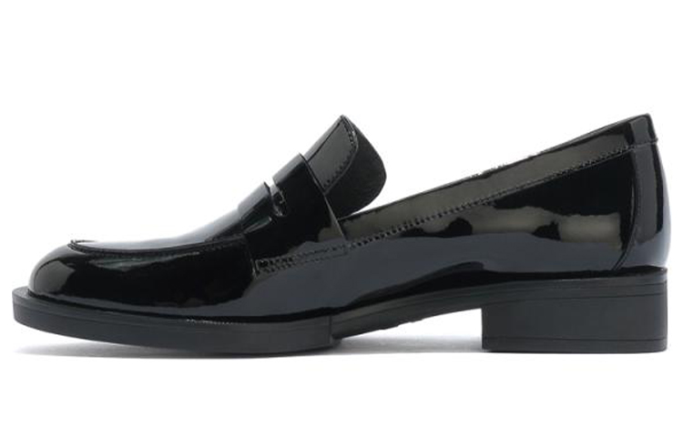 (W) Staccato Loafer 'British Patent Black'
