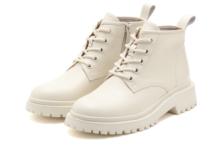 Lookbook (W) Staccato 马丁靴“复古英伦冬季米色” SZP9VL28DD1DD1