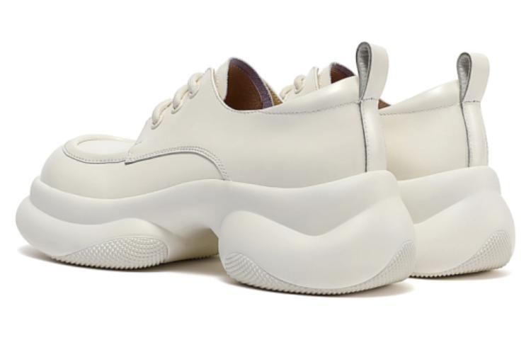 Shop (W) Staccato Oxford Plataforma 2023 'Negro Brit/Blanco Crema'. H2312CM3-1