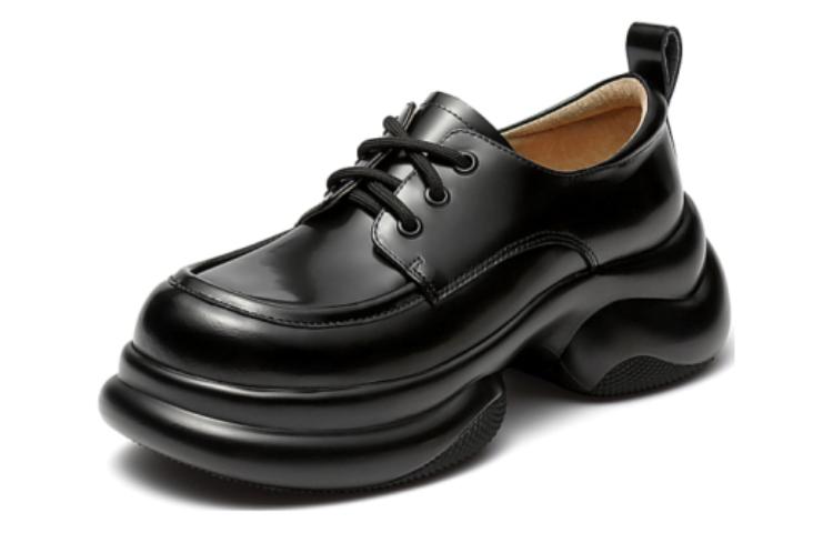 Sizing (W) Staccato Oxford Plataforma 2023 'Negro Brit/Blanco Crema'. H2312CM3-1