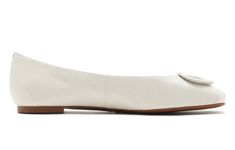 Order (W) Staccato 复古方头平底鞋 '奶油色' SZP9UR19DD1CQ1