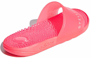 Shop Stella McCartney x adidas Adissage 休閒運動拖鞋 女款 螢光紅