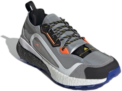 (W) Stella McCartney x adidas Outdoor Boost 2.0 Cold.RDY 'Perak Reflektif' H00067 Lookbook (W) Stella McCartney x adidas Outdoor Boost 2.0 Cold.RDY 'Perak Reflektif' H00067