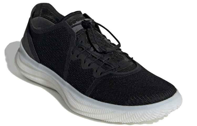 Lookbook (W) Stella McCartney x 阿迪达斯 PureBoost 款 '核心黑' 训练鞋 F36389