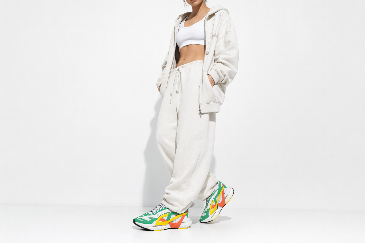 Order (W) Stella McCartney x adidas Solar Glide ''Groen Impact Oranje'' GX9860