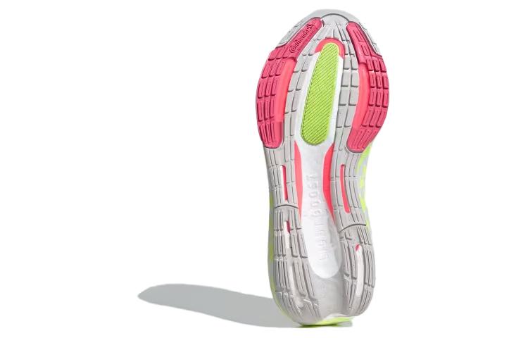 Shop (W) Stella McCartney x 阿迪达斯 UltraBoost Light '信号绿' IG5943