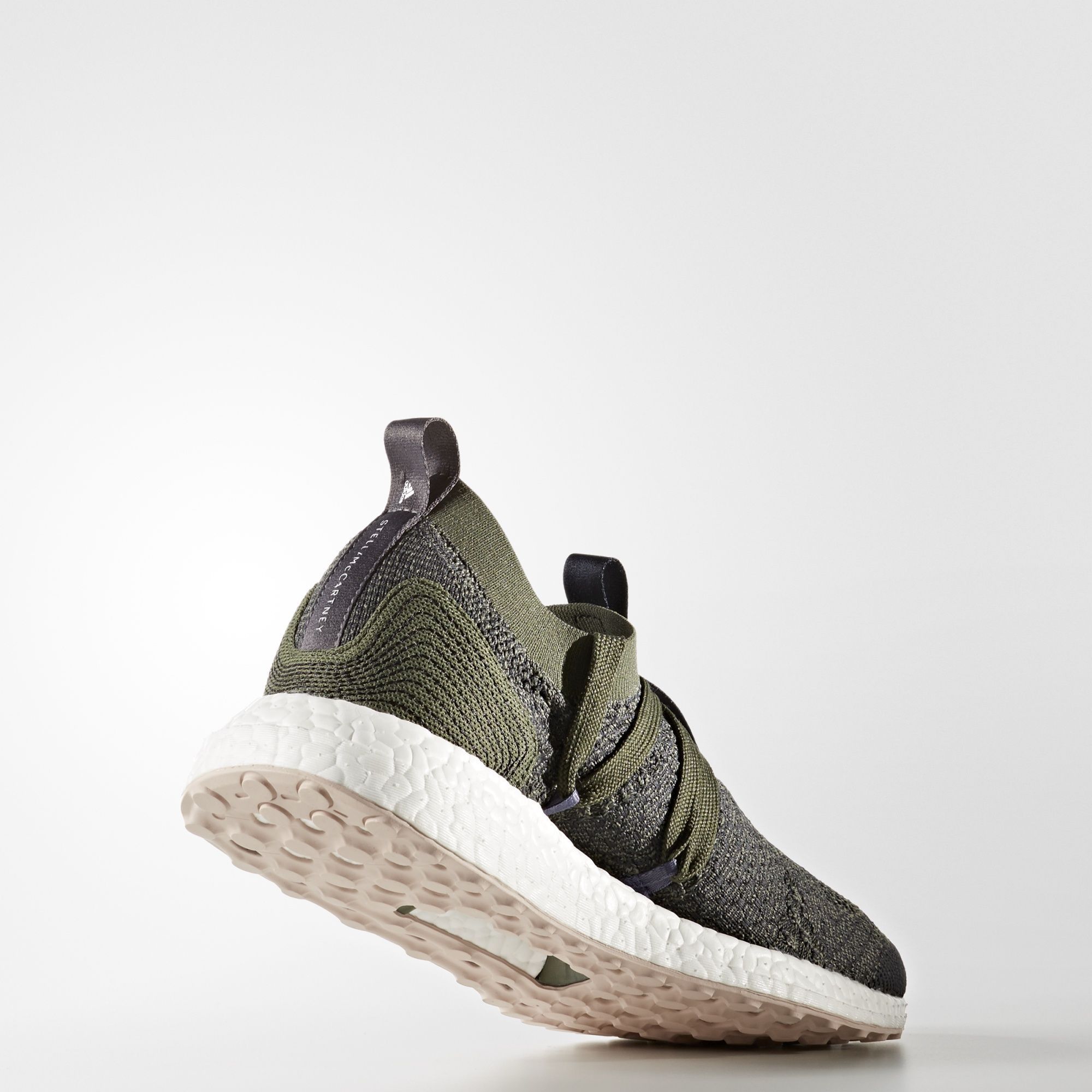 Lookbook (W) Stella McCartney x adidas UltraBoost X ''Base Green'' Groene Sneakers CG3685