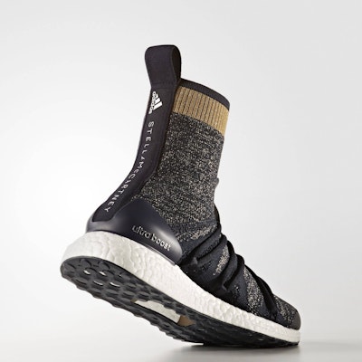 阿迪达斯 Ultraboost 舒適耐磨減震 高幫運動跑步鞋 女款 黑 Lookbook 阿迪达斯 Ultraboost 舒適耐磨減震 高幫運動跑步鞋 女款 黑