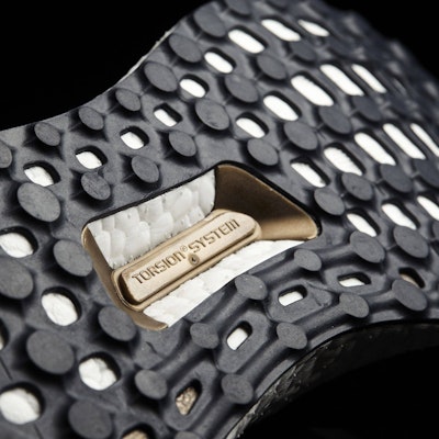 阿迪达斯 Ultraboost 舒適耐磨減震 高幫運動跑步鞋 女款 黑 Sizing 阿迪达斯 Ultraboost 舒適耐磨減震 高幫運動跑步鞋 女款 黑