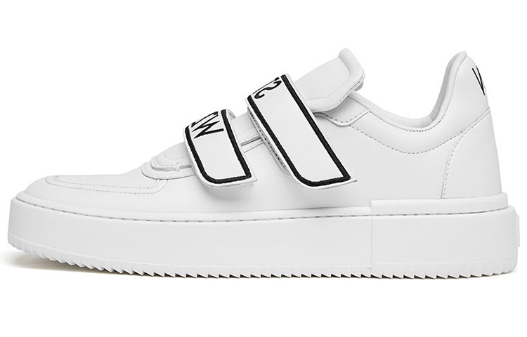 (Women) Stuart Weitzman Easy White Leather Casual Low-Top Fashion Sneakers SW1706025 White Color
