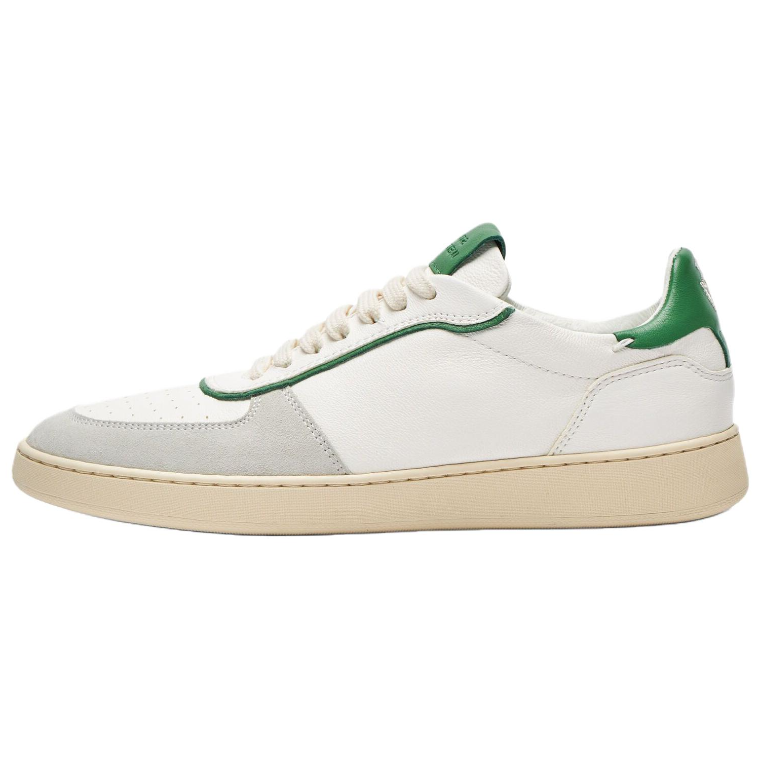 (Women) Stuart Weitzman Low-Top Sneakers White Leather with Logo Patch. SI016SNP White Color