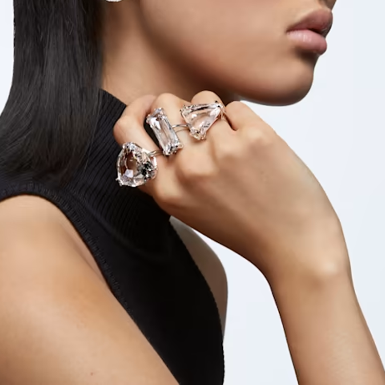 Sizing (W) スワロフスキー ロジウムメッキ シルバー クリスタル リング 5610385