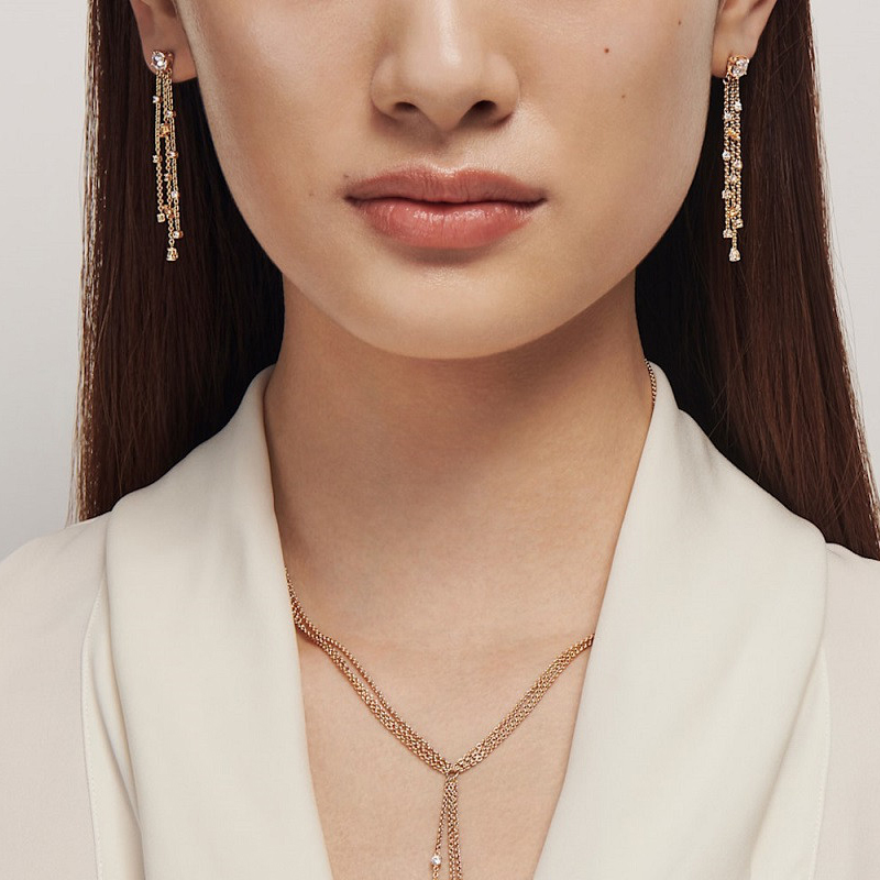 (Women) Swarovski Crystal Tassel Long Earrings for Women - Elegant Goddess Design. 5535791 圖 5