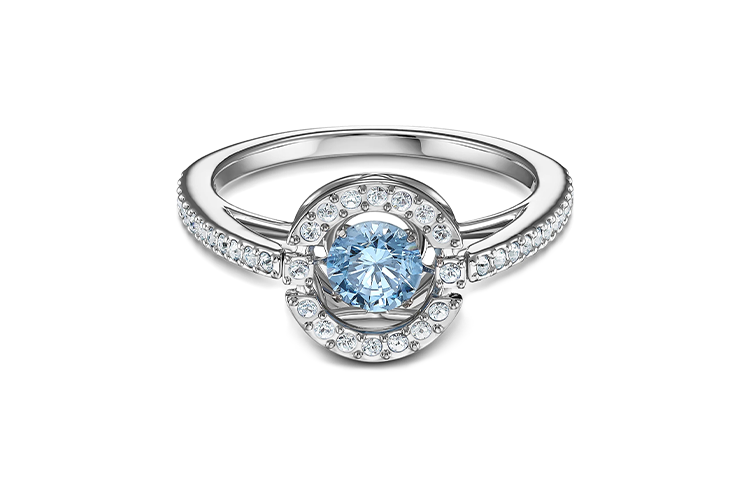 (Women) Swarovski Dancing Heart Crystal 125th Anniversary  Ring. 5537793