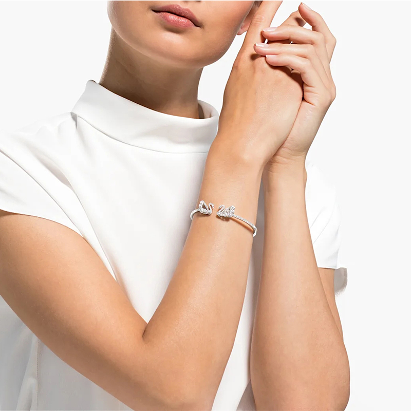 (Women) Swarovski Dancing Swan Open Bangle  Silver Size S Bracelet. 5534849 圖 5