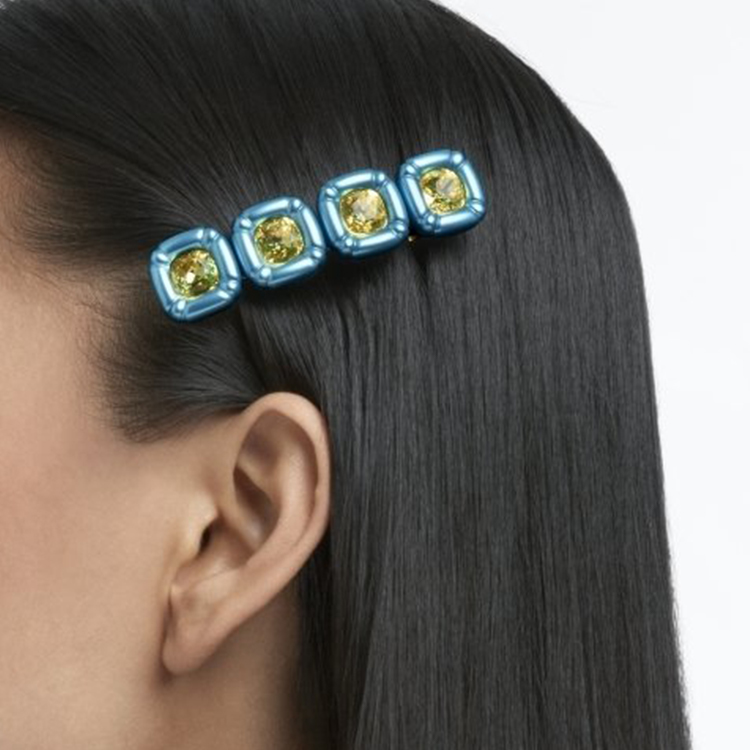 Lookbook (W) 스와로브스키 듀시스 블루 쿠션컷 크리스탈 헤어 클립 여성용. 5617239