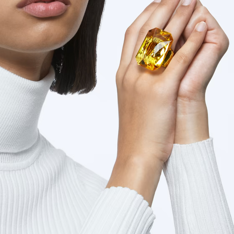 Shop (W) 施華洛世奇 Lucent 黃水晶戒指 優雅設計 5607357