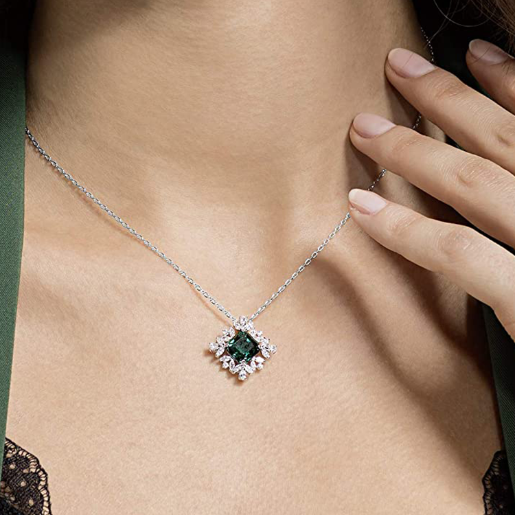 Purchase (W) 施華洛世奇宮殿方形雪花綠水晶項鍊銀色 - 女款 5498832