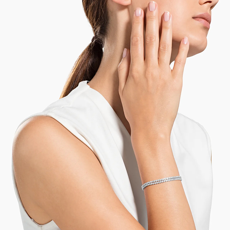 (Women) Swarovski Subtle Classic Double Chain Adjustable Bracelet Women Platinum. 5221397 圖 4