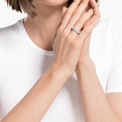 (W) 施華洛世奇維托雷玫瑰金鍍層梨形戒指,專為女性設計。 5585425 Purchase (W) 施華洛世奇維托雷玫瑰金鍍層梨形戒指,專為女性設計。 5585425