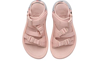 Shop Teva x Hurricane XLT2 Alp Herschel 玫瑰灰 女款 拖鞋