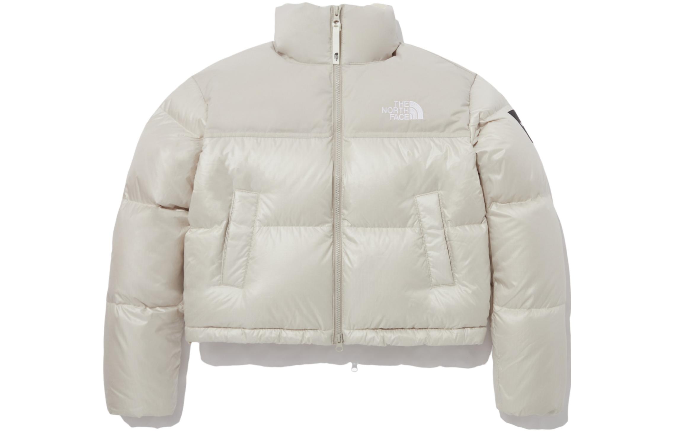 (Women) TNF 1996 Beige Logo Print Short Down Jacket NJ1DP85K