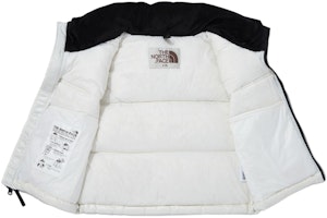 (W) The North Face Rompi Tanpa Lengan Warna Putih dengan Logo dan Resleting. NV1DQ80L Shop (W) The North Face Rompi Tanpa Lengan Warna Putih dengan Logo dan Resleting. NV1DQ80L