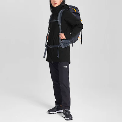 (W) The North Face Jaket Hiking Waterproof 3-in-1 Hitam dengan Liner Isolasi NF0A4NAI-T8S Lookbook (W) The North Face Jaket Hiking Waterproof 3-in-1 Hitam dengan Liner Isolasi NF0A4NAI-T8S