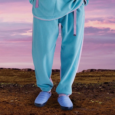 (W) The North Face CLOT x ThermoBall Traction Mules V 'Biru Ungu' NF0A8AB6H5O Lookbook (W) The North Face CLOT x ThermoBall Traction Mules V 'Biru Ungu' NF0A8AB6H5O