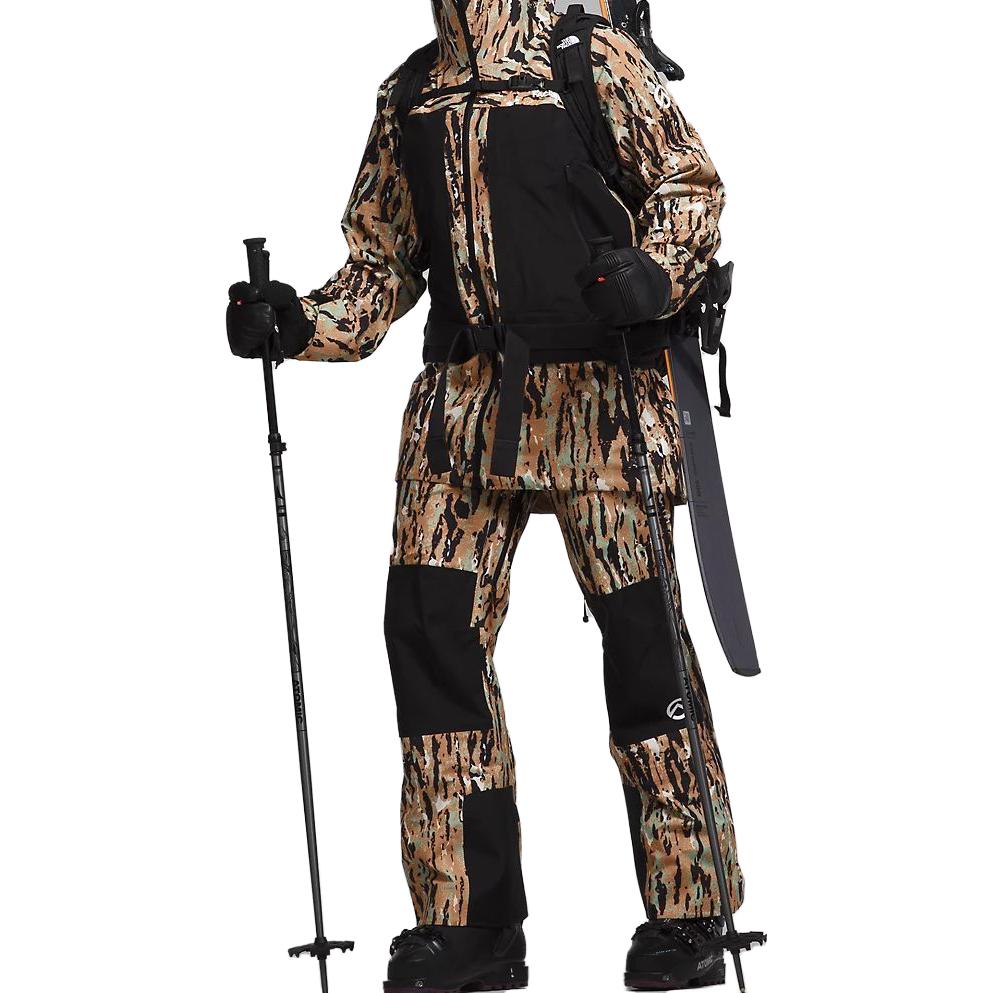 Lookbook (W) 北面峰系列Verbier GTX拼色夹克连帽外套. NF0A82WV-OL1