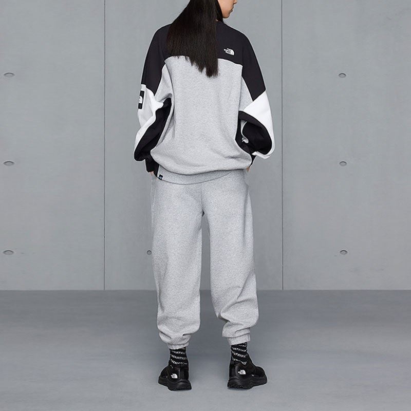 Shop (W) The North Face UE 系列拼色繡標針織女款灰色衛衣 NF0A7WAF-X6P