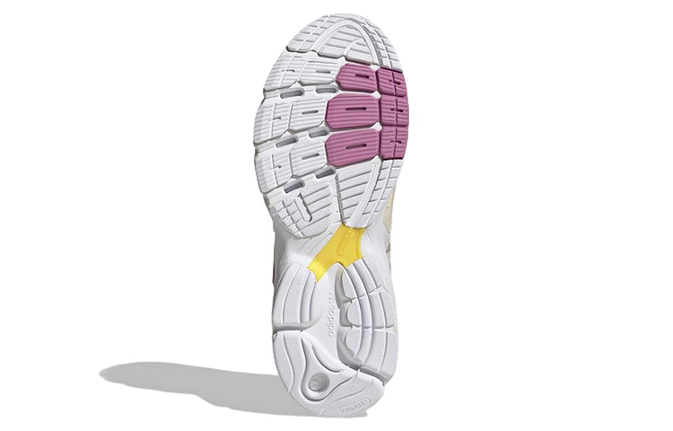 Sizing (W) Thebe Magugu x adidas Astir ''Wit Pulse Lila''. GY9557