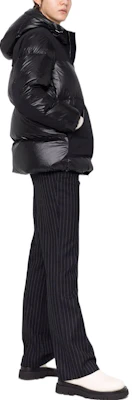 (W) THEORY FW22 Jaket Hitam Tebal Hoodie Lengan Panjang Regular Fit L0807414 Purchase (W) THEORY FW22 Jaket Hitam Tebal Hoodie Lengan Panjang Regular Fit L0807414