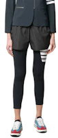 Shop (W) Thom Browne Celana Pendek 4-Bar Abu Gelap FJQ043A-06230-036