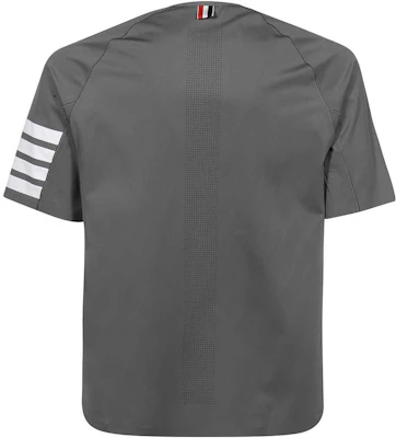 (W) Thom Browne 4-Bar T-Shirt Lengan Pendek Kelabu Edisi Musim Panas. MJA008Y-06770-035 Lookbook (W) Thom Browne 4-Bar T-Shirt Lengan Pendek Kelabu Edisi Musim Panas. MJA008Y-06770-035