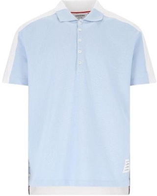 (W) Thom Browne Kaos Polo Pendek Asimetris Dua Warna Biru Muda. MJP199A-00050-452 Order (W) Thom Browne Kaos Polo Pendek Asimetris Dua Warna Biru Muda. MJP199A-00050-452