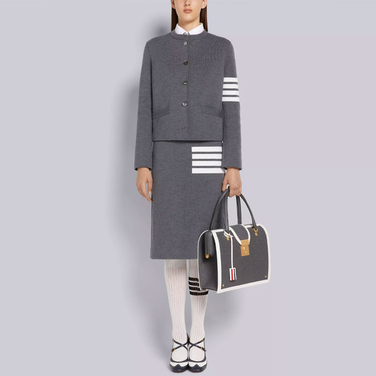 (Women) THOM BROWNE  Grey 4-Stripes Wool A-Line Skirt Casual Back-to-School Fashion FKK092A-Y1002-035 圖 3