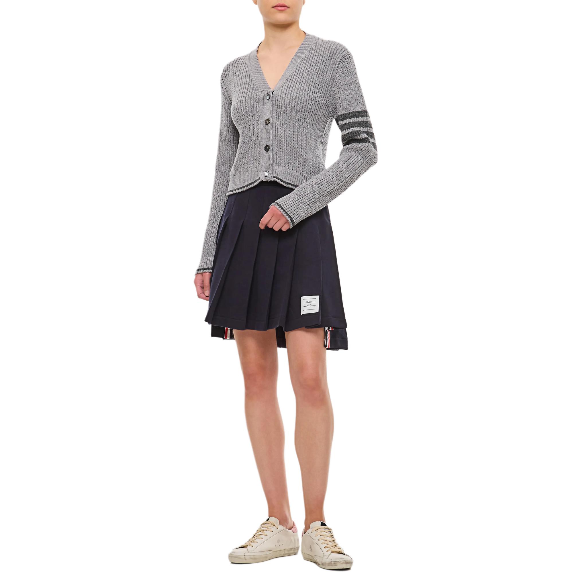 (Women) Thom Browne  Grey Striped V-Neck Slim Fit Button Cardigan Sweater. FKC588A-Y1024-055 圖 4
