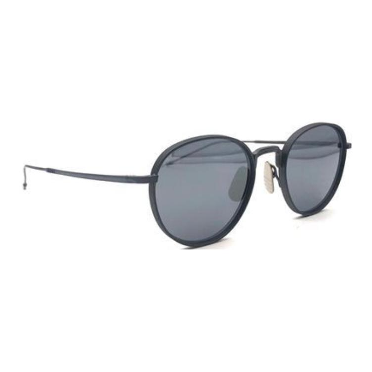 Shop (W) Gafas de sol ovaladas negras Thom Browne con diseño de patillas de color sólido. UES119AG0001004BLACKCHARCOAL
