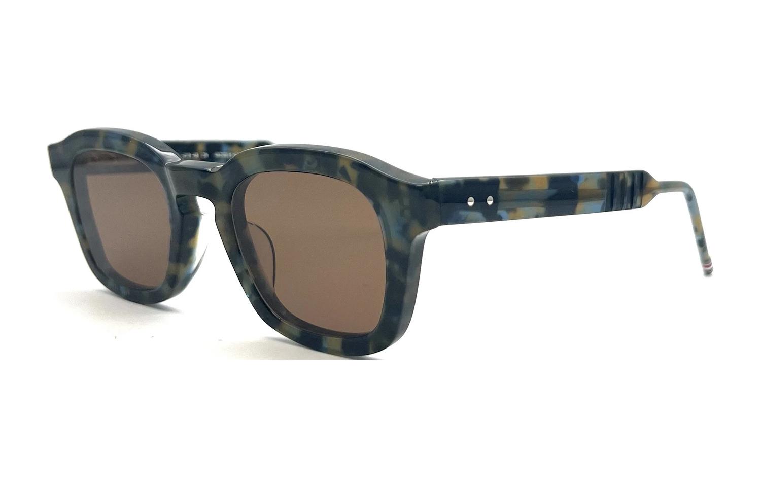 Order (W) トムブラウン ストライプテンプル付き長方形サングラス - ネイビーブルー. UES412AG0002416