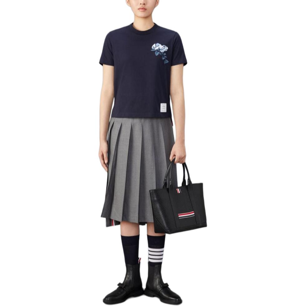 (Women) Thom Browne  Rose Crewneck Short Sleeve T-Shirt Blue FJS183E-J0058-415 圖 3