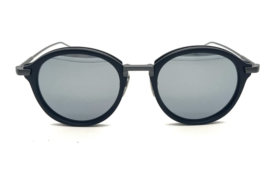 Lookbook (W) トムブラウン ラウンドブラックサングラス スリムテンプルデザイン仕様 UES011AG0003007