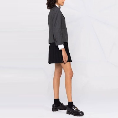 (W) 톰 브라운 싱글브레스트 숏 블레이저 다크 그레이 FBC010V-00626-025 Purchase (W) 톰 브라운 싱글브레스트 숏 블레이저 다크 그레이 FBC010V-00626-025