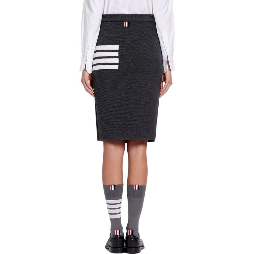 Shop (W) Falda Ajustada de Punto Gris 4-Bar Stripes de Thom Browne FKK061-A00014-025