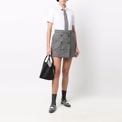 (W) トムブラウン ソリッド ダブルブレスト Aライン カジュアル ミニスカート FGC902B-07052-035 Lookbook (W) トムブラウン ソリッド ダブルブレスト Aライン カジュアル ミニスカート FGC902B-07052-035