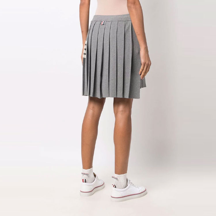 Purchase (W) トムブラウン 4ストライプデザイン ソリッドプリーツスカート. FKK090A-Y3014-055