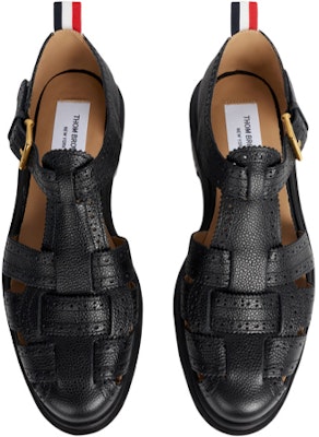 (W) 톰브라운 페블 그레인 브로그 (블랙) FFF109B06257001 Lookbook (W) 톰브라운 페블 그레인 브로그 (블랙) FFF109B06257001