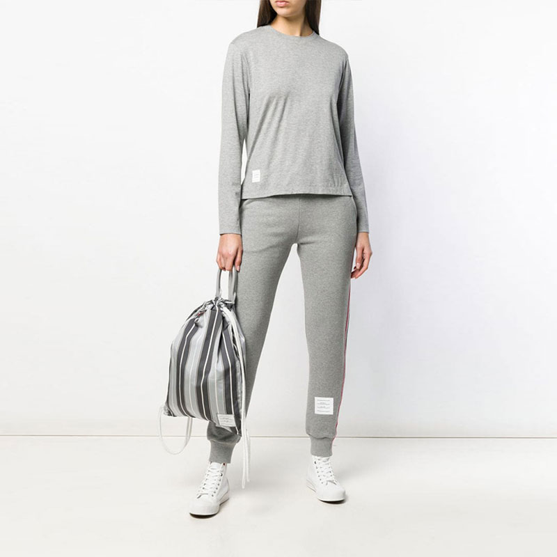 Lookbook (W) Thom Browne Pantalones Jogger Ajuste Clásico Tejidos Gris Claro FJQ024A-03377-055