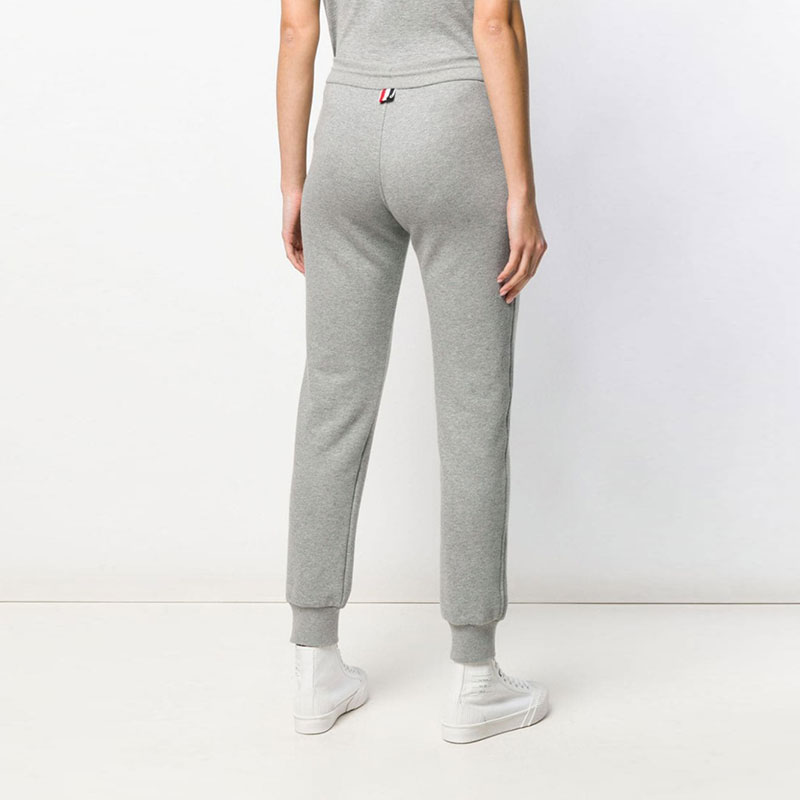 Shop (W) Thom Browne Pantalones Jogger Ajuste Clásico Tejidos Gris Claro FJQ024A-03377-055